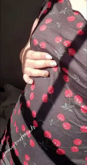 May I interest you with my small breasts? 😂😘