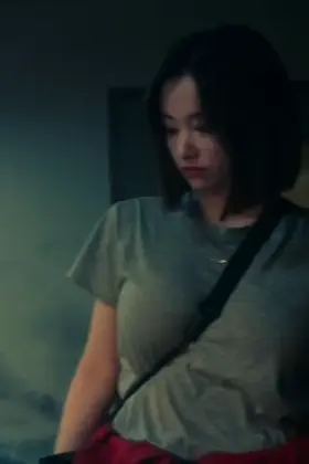 Jeon Jong-seo - Money Heist Korea Ep5