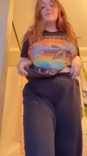 [Discord: PurpleParade#5792 / Reddit] I'll show you my pale gf, you show me what kinky porn she should do, can RP it too