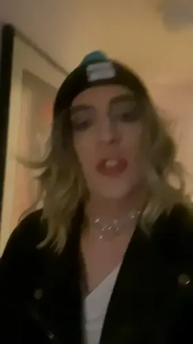 I think the hypno and captions are working? 🤔