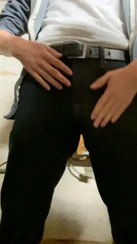 was horny at work and had time to get this, hope you enjoy!