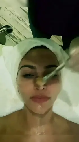 Pampered and spoiled with a worm messy facial