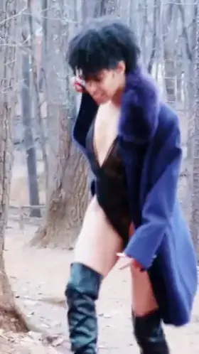 Can you help me complete a quest? As Reward I'll let you open my chest! EXCLUSIVE PICTURE AND BTS VIDEO SETS not seen anywhere else, and I’ll throw in some Fetish! Link in comments!