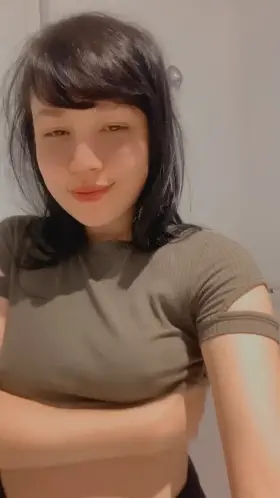 Thought i was alone but daddy just walked into the WC... Is he proud now?😳