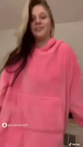 first ever post! do you like me being all flirty? (f18)