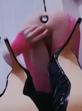 Stretching myself and gaping hoping for a cock 🥺