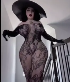 Lady Dimitrescu Gonewild 🥵🍑 15GB FREE LINK IN COMMENTS 👇👇