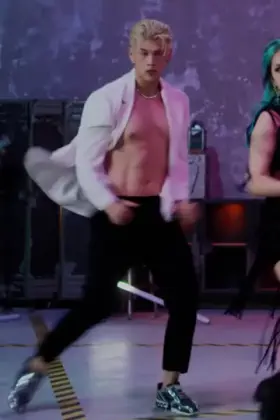 Kpopfap now allows male idols (KARD - BM)