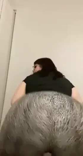 learned how to shake my ass today… didn’t know i had it in me 😅😈