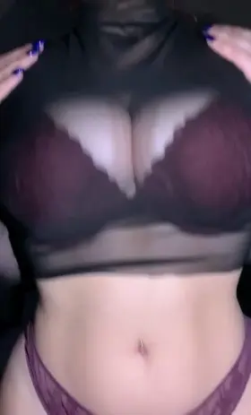 Do girls with dyed hair and this body turn you on?