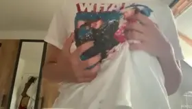 u/BustyWaffle sharing some deliciously soft saggies.