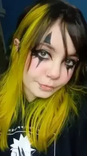 im only 4'11 and i hide some big boobs