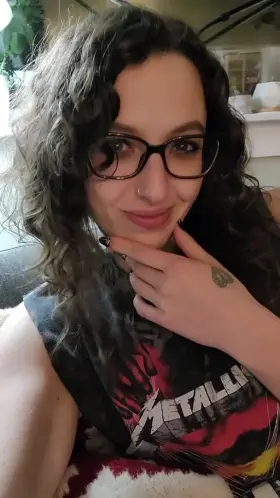 I hope you like your girls with a little sense of humor 😘