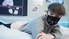 Does doing this with my cute ass make you wanna fuck me??