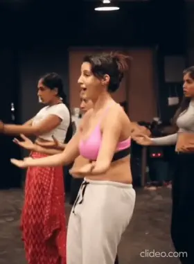 Nora Fatehi jiggling