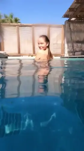 Cheyenne Pahde (Tanga Bikini, kein Bikini Top)