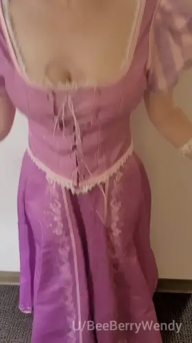 Rapunzel (Tangled) by BeeBerryWendy