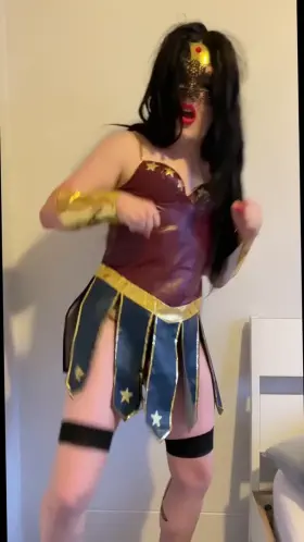 just trying to film a cute innocent video and this pops out 😪