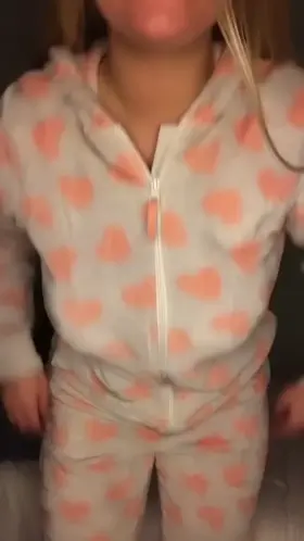 Do you like what you see ? ( so Her Free Folder In The Comment )