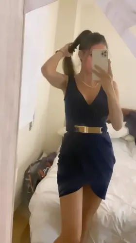 I don't know what happens to my phone. I loose my clothes when I hit it