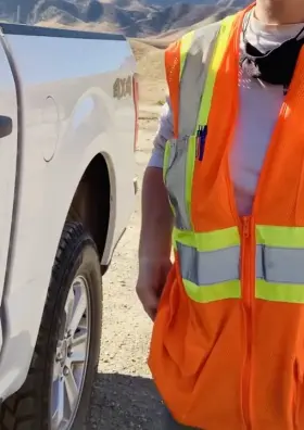 in case you didn’t believe me when I told you that you need more ladies with big tiddies and equally big trucks in your life 🤪 [F]