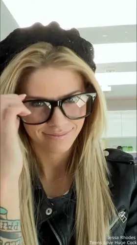 Jessa Rhodes loving it
