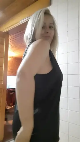 Am I hot enough to capture your attention?😊