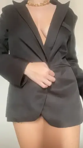 Social slut at your service