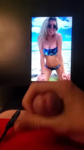 Which pawg should I cum to next?