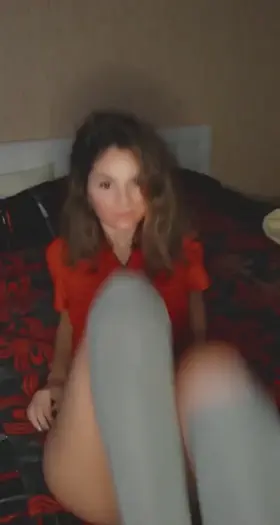 Hello daddy, wanna play?😋