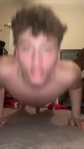 Who volunteers to be under me while I workout👅