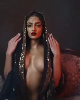 Desi Babe In Saree