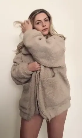 Can I be you favourite new fuckdoll? 🖤