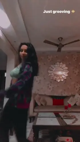 Is she teasing in the right place? Who'd like to remove those tights off this slutty Indian and have her ride?