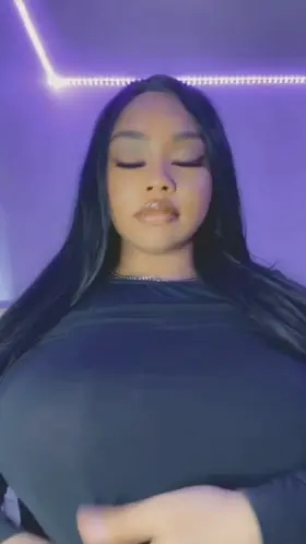 Let your Blasian GF cheer you up on this monday oc