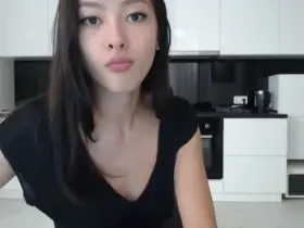 I think she has one of the best natural body for an asian girl, Please tell me who she is?