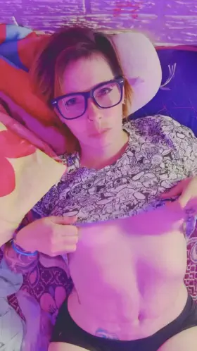 POV: Your nerdy alt girlfriend is nervous about sending you a nude 🤣🥵😳