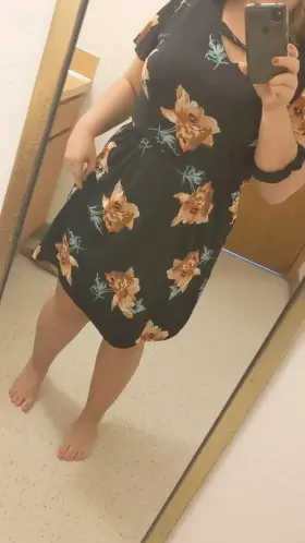 No panties Thursday 😘 (f)