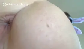 Her ass is too close to the camera！