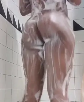 Do you love the way my ass jiggles