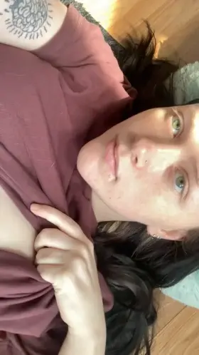 No makeup just my sexy curves