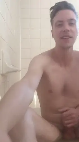 Big balls in the bath