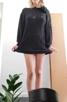 Do you prefer the front or back view? Both are a perfect hand full 😉