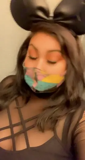 Had an amazing date at the happiest place on earth 🎃👻💀