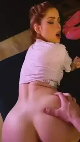 EXTREMELY HOT BABE 🥰🔥FUCKED HARD IN DOGGY STYLE MOANING LOUD 💦🔞