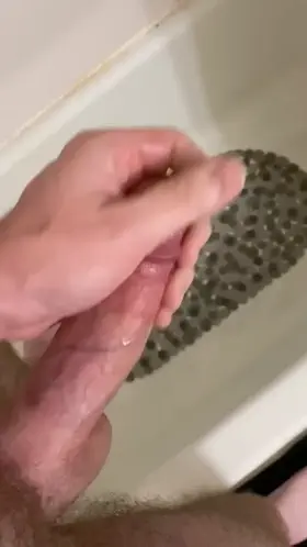 Need a little princess to fill with my cum 😩