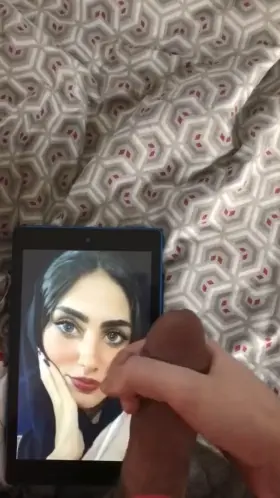 Jerk tribute for a hijabi beautiful