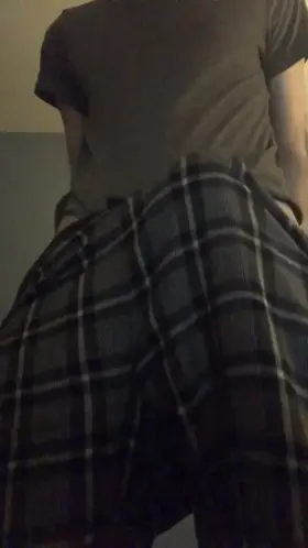 Don’t have a title so enjoy my big 18y/o dick!