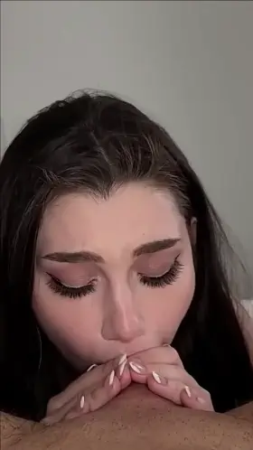 Lily Lou Gets a Huge Facial