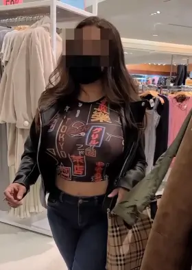 Asian knows how to make guys love shopping with her